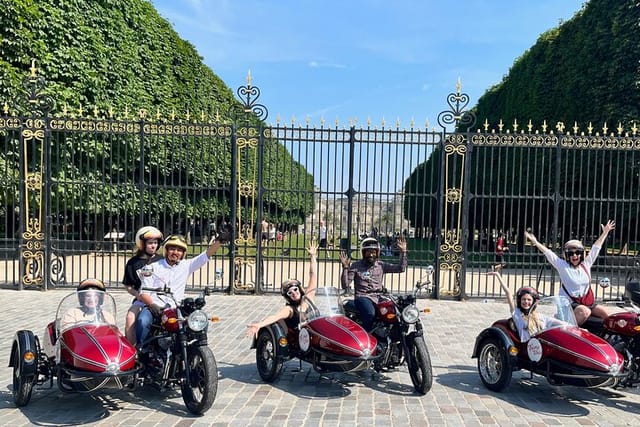 Sidecar Tour through the Left Bank! 