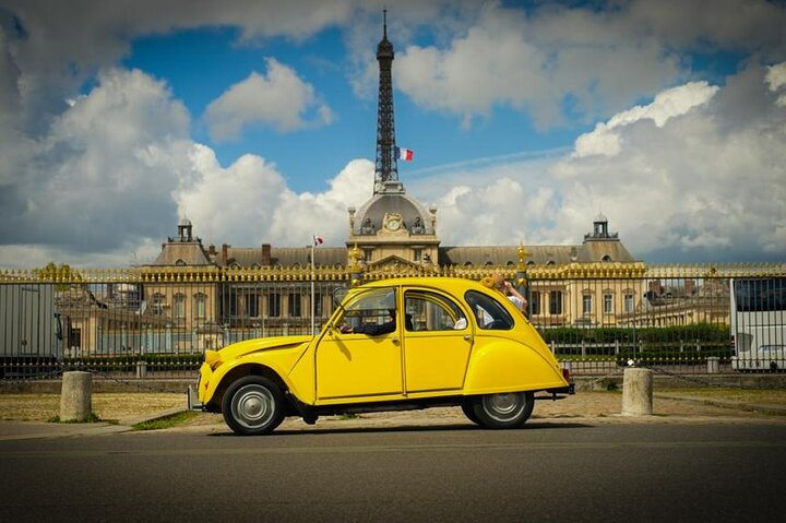 Private Tour 2CV Paris Secret 2H with Champagne - Photo 1 of 9