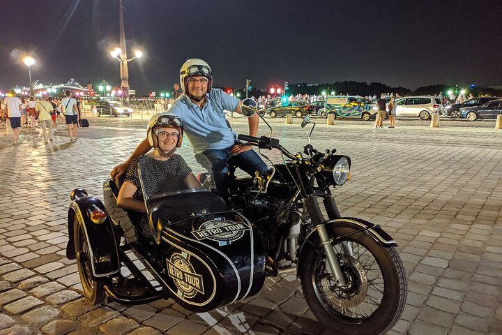 Private tour of Bordeaux at night in a sidecar - Photo 1 of 6