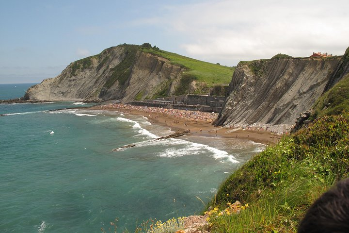 Private Tour of Game of Thrones from Biarritz (Two towns) with optional guide - Photo 1 of 7