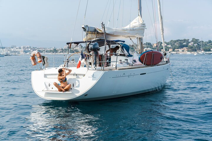 Private tour on a sailboat Swim and stand up paddle Antibes cape - Photo 1 of 17