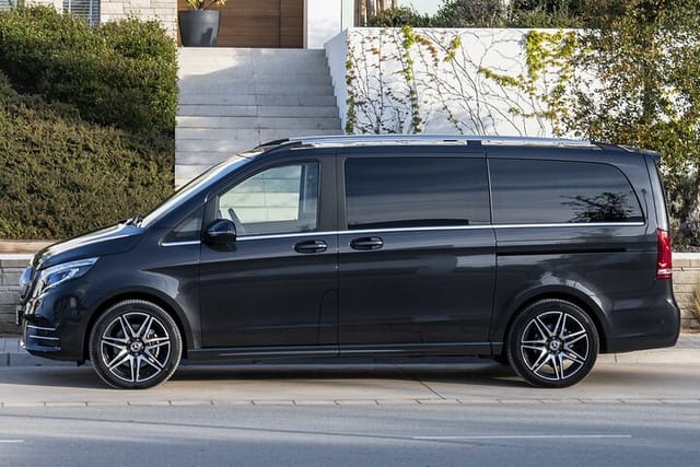 private-transfer-lyon-airport-lys-to-lyon-city-in-luxury-van_1