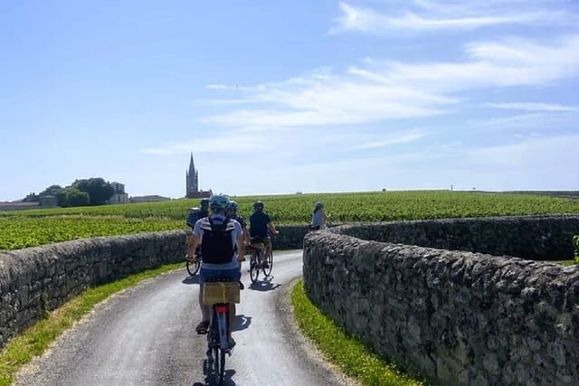 Saint-Emilion Small-Group Electric Bike Wine Tour Tastings & Lunch from Bordeaux - Photo 1 of 6