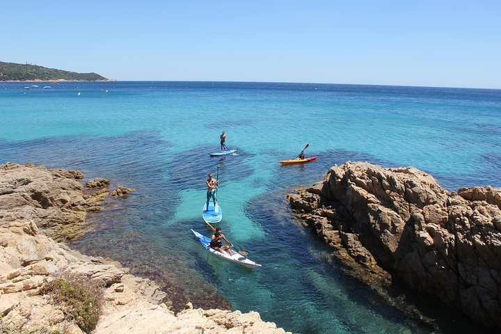 Sea kayaking in the heart of the Ramatuelle Nature Reserve - Photo 1 of 9