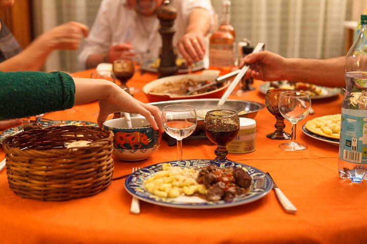 share a traditional meal with licauw - Photo 1 of 15