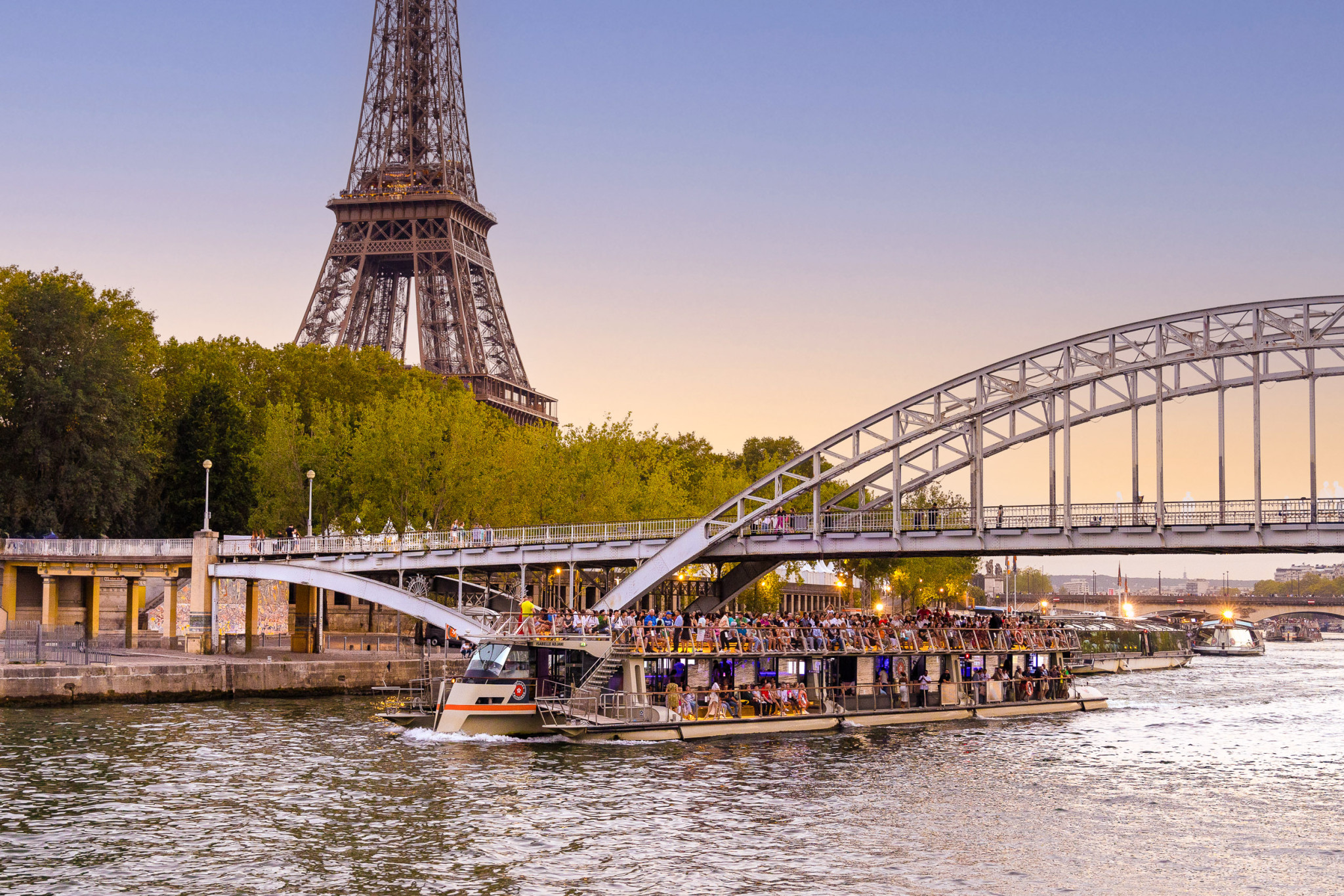 Sightseeing Cruise on the Seine - Photo 1 of 13