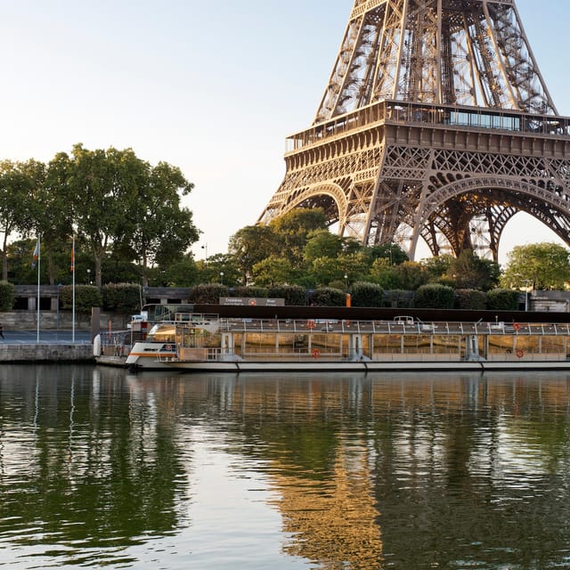 Sightseeing Cruise on the Seine - Photo 1 of 10