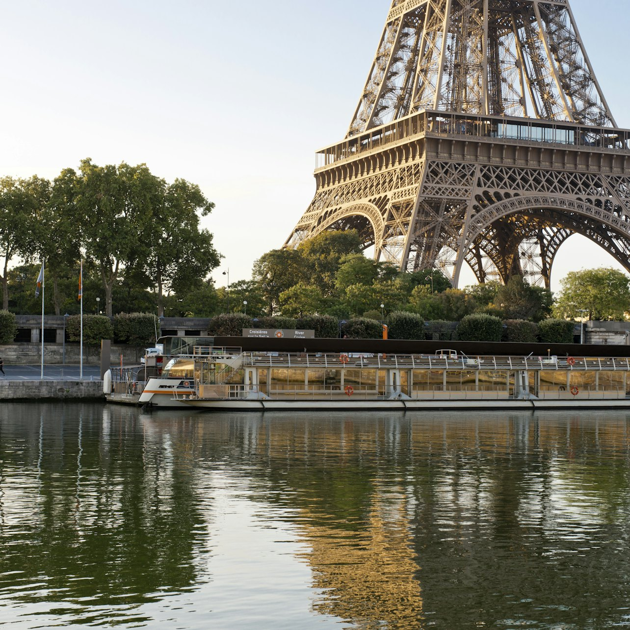 Sightseeing Cruise on the Seine - Photo 1 of 10