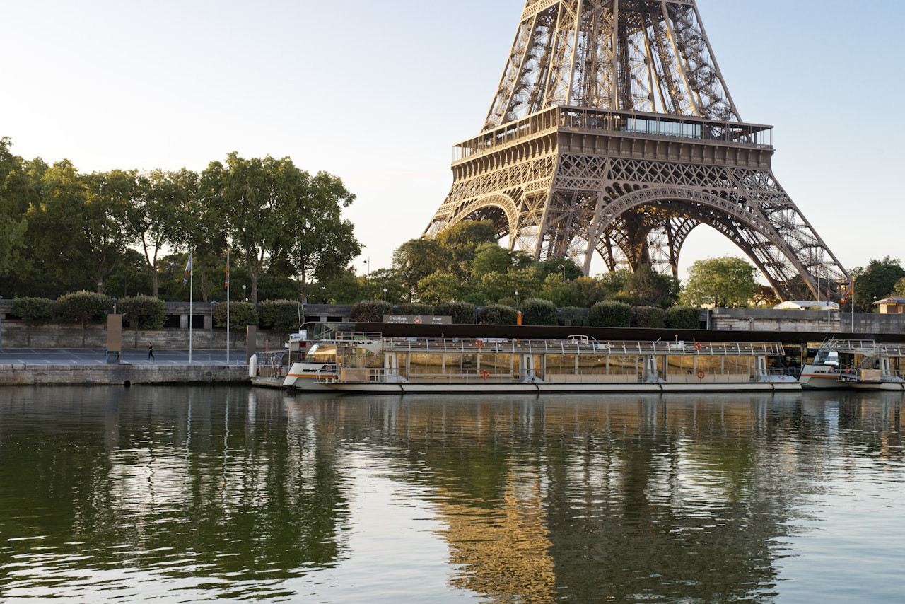 Sightseeing Cruise on the Seine - Photo 1 of 4