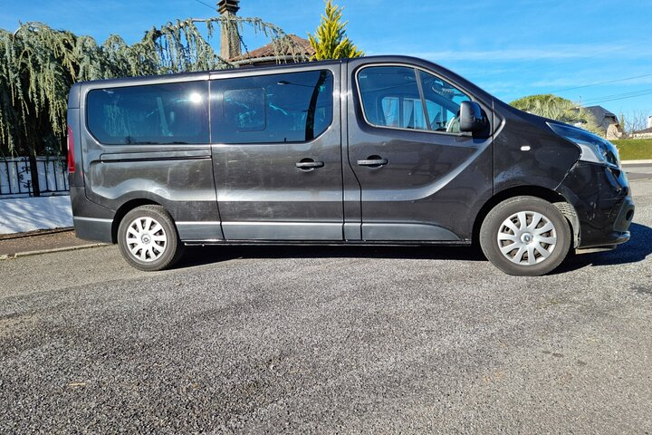 Transfer from Tarbes Lourdes Pyrénées Airport to Gavarnie-Gédre - Photo 1 of 2