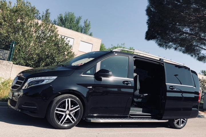 Van Mercedes mini Pullman, luxury and super comfortable, double air conditioning, wifi, full leather interior ...