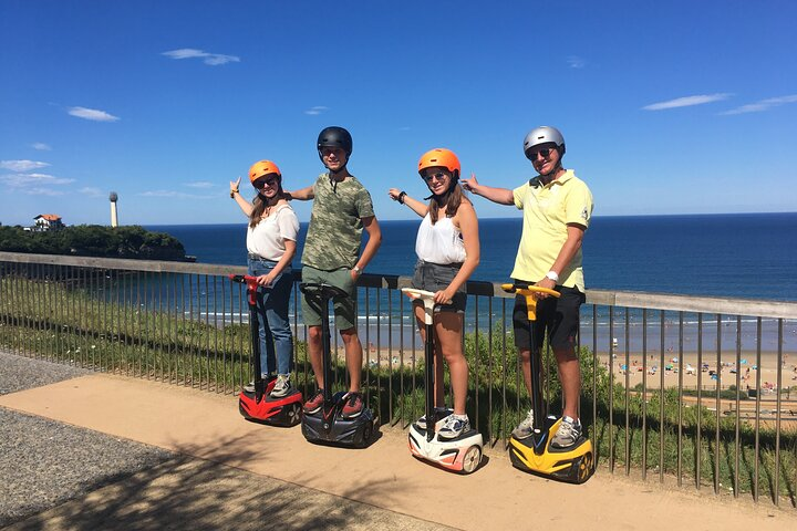 Discovery of the course, Biarritz lighthouse - Anglet beach, photos and videos offered.