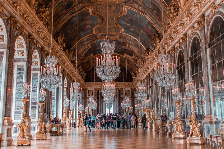 Versailles Palace - Classic Guided Tour - Photo 1 of 8