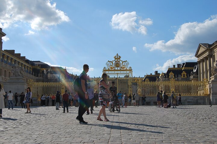 Versailles Palace and Gardens Skip the Line Access Guided Tour