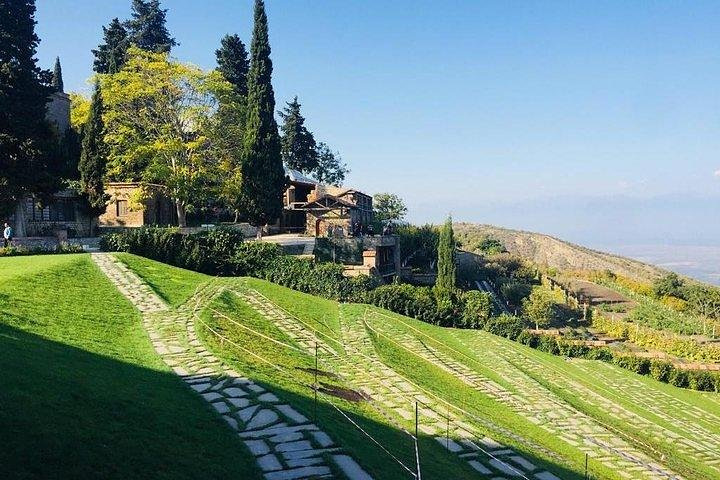 Kakheti (Sighnagi, Bodbe castle, winery) - Photo 1 of 13