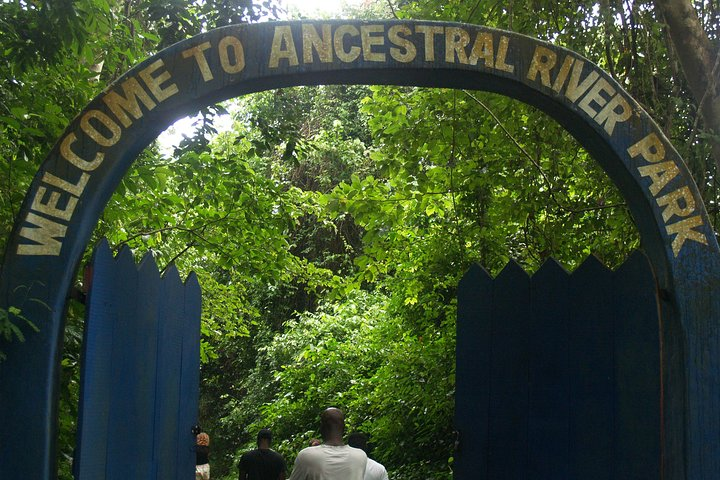 Entrance of the slave river at Assin Manso 