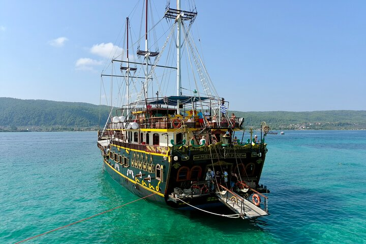 Blue Lagoon Cruise With the Pirate's Boat From Halkidiki  - Photo 1 of 6