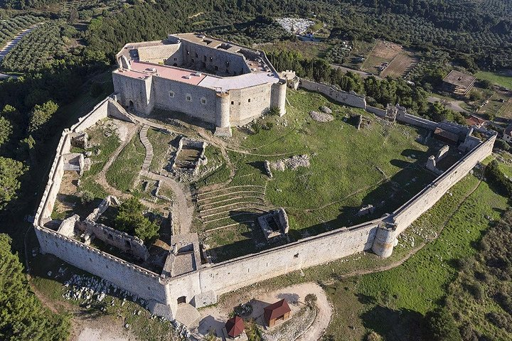 Chlemoutsi castle