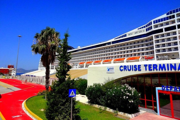 Cruise Terminal Tranfer To Athens Hotels or Apartments - Photo 1 of 11