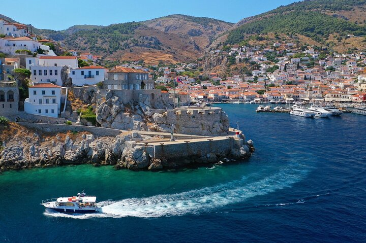 ''Hydra island"