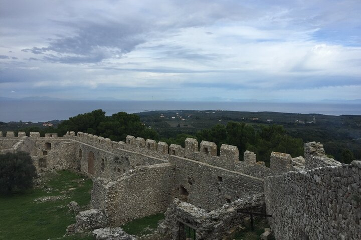 Chlemoutsi Castle overvew