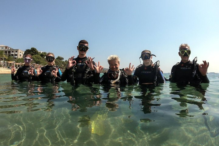 Dive with us and enjoy a unique experience !!!