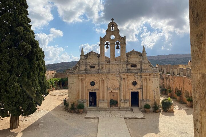 Private Transfer in Crete - Photo 1 of 18