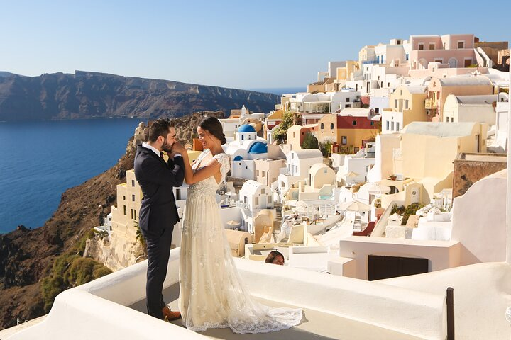 Private Wedding Photoshoot in Oia Village - Photo 1 of 5