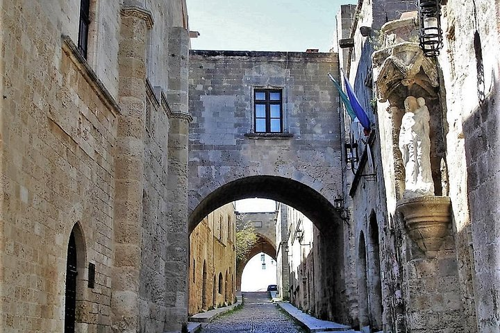 RHODES IN ONE DAY - GREAT OVERVIEW OF THE ISLAND - Up to 4 People - Photo 1 of 7