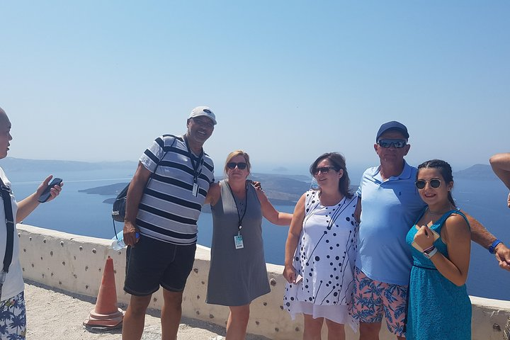 Santorini in a day - Photo 1 of 24