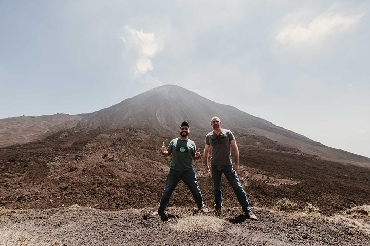 Climb Active Pacaya Volcano + Box Lunch at the Top - Shared Tour - Photo 1 of 20