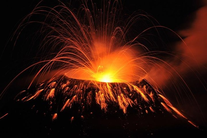 Pacaya Volcano Hikking from Guatemala City + box lunch - Photo 1 of 8