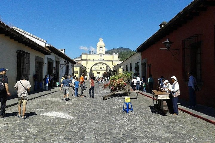 Street of the Arch - Antigua