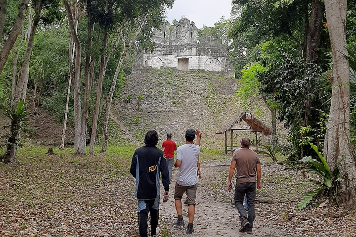 Walking towards Edificio A