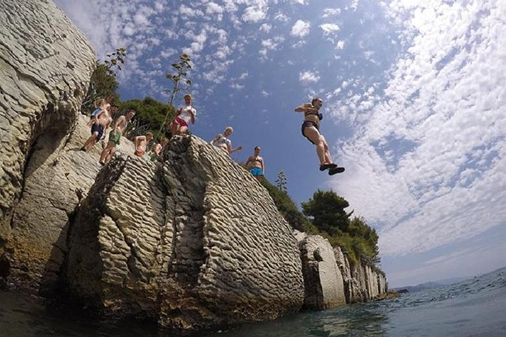 Deep Water Soloing & Cliff Jumping in Split with Given2Fly Adventures