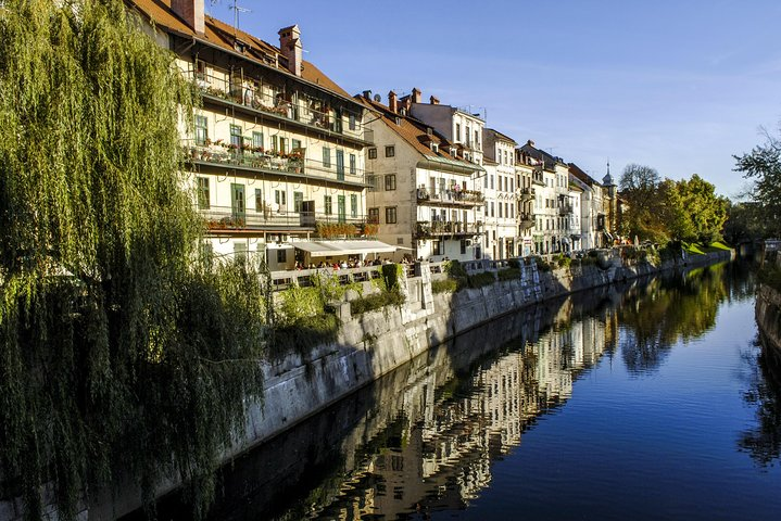 Ljubljana & Postojna cave from Zagreb - Photo 1 of 9