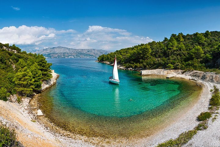 One-day trip with the sailboat Nana - Photo 1 of 14