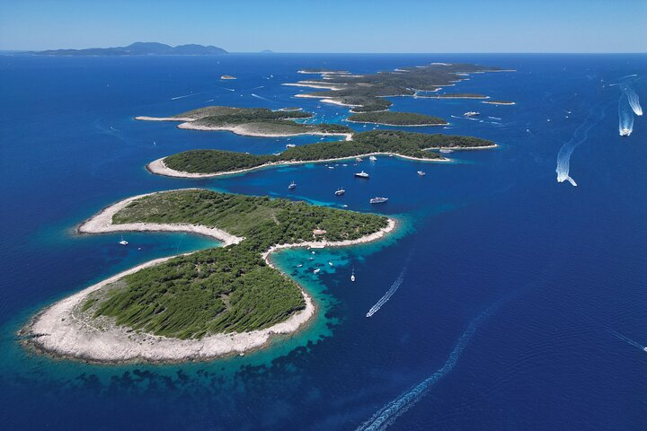 Red rocks & Pakleni islands private tour - Photo 1 of 22