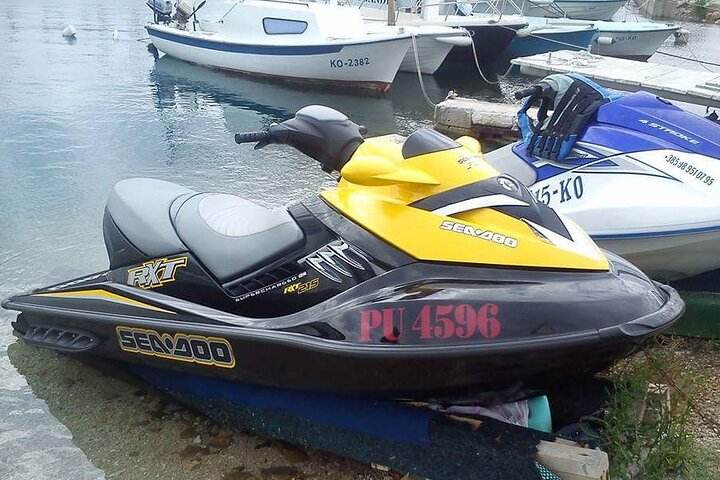 Ride on a Yamaha VX110 Jet Ski in Korcula Island and Peljesac Peninsula - Photo 1 of 3