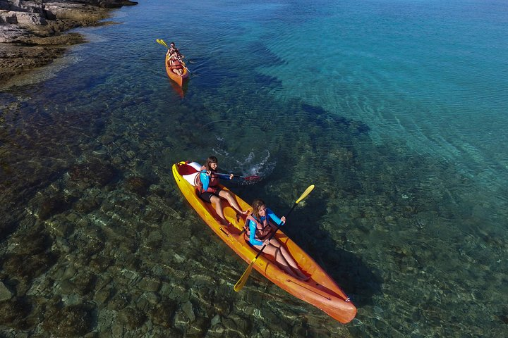 Sea kayaking Postira - Lovrečina (St.Lovre, archaeological site) - Photo 1 of 12