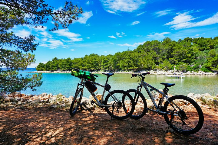 Beach Sabuša, island of Ugljan