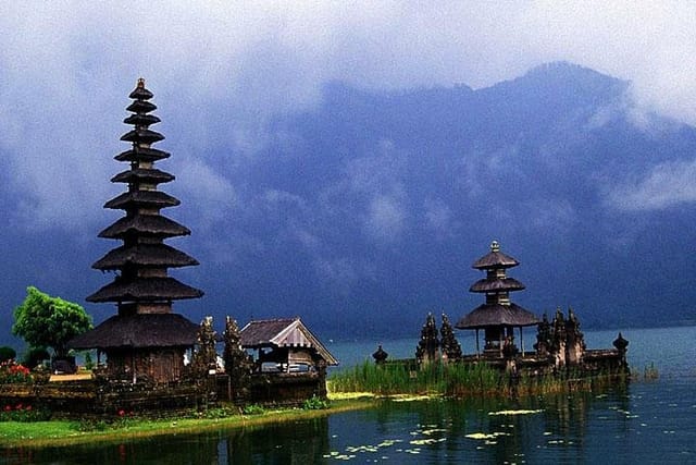 Ulun Danu Temple at Lake Berata