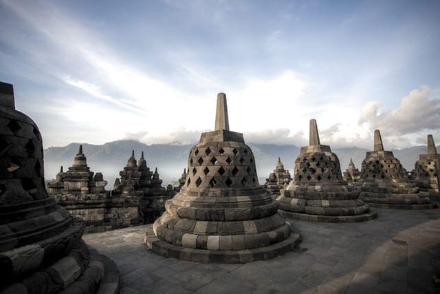 4Days - Yogyakarta Java Overland (Borobudur-Prambanan-Tumpaksewu-Bromo-Ijen) - Photo 1 of 4