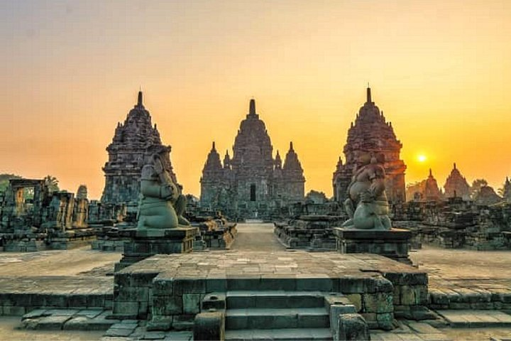 a day visiting The temple and Javanese culture museum (07.00am-05.00pm) - Photo 1 of 9