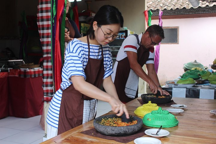 Afternoon Cooking Class and visit local rice field - Photo 1 of 13