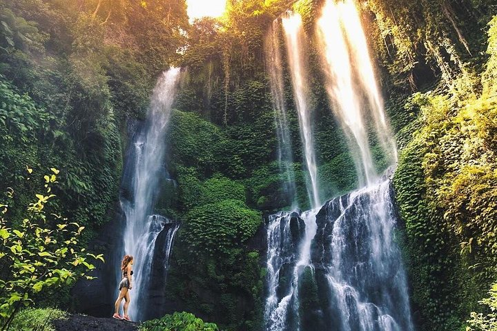 sekumpul waterfall