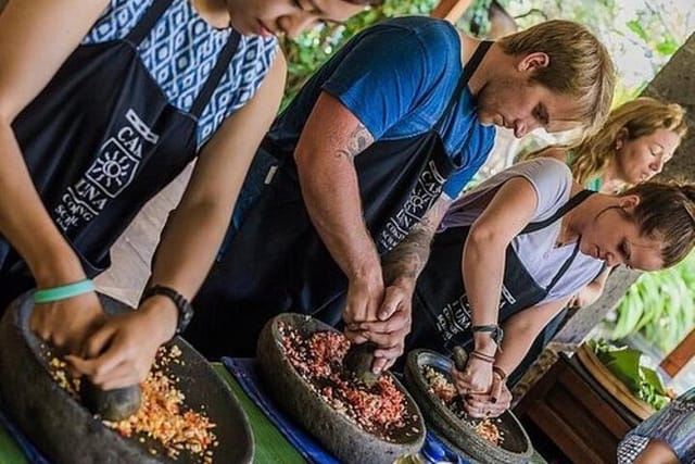 Bali cooking class - River club - tegenungan waterfall - Photo 1 of 18