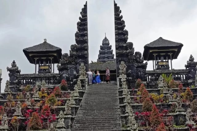  Besakih Temple 