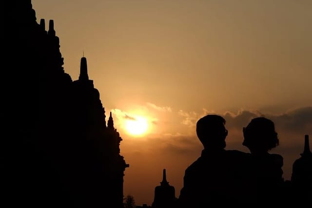 Tur Sehari Penuh Pribadi Borobudur-Prambanan & Disesuaikan - Photo 1 of 12