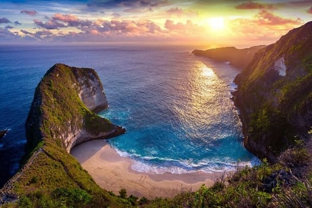 Discover the Enchanting Beauty of West Nusa Penida Private Tour - Photo 1 of 6